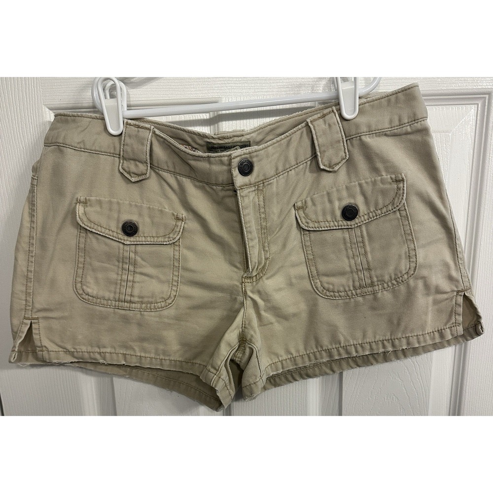 American Eagle Women's Beige Shorts Size 8